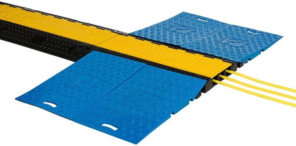 pics/Feldtmann 2016/Technik/rollstuhlrampe/evertec-8235-rollstuhlrampen‑set-fuer-3‑kanal‑kabelbruecke-blau-bis-200-kg-anwendung.jpg